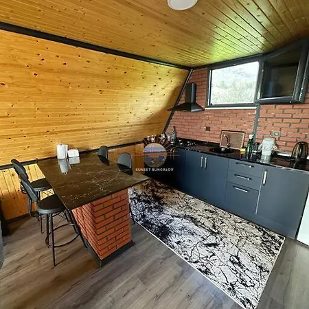 4 Kisilik Mustakil Havuzlu, Sunset Bungalov 1 무글라